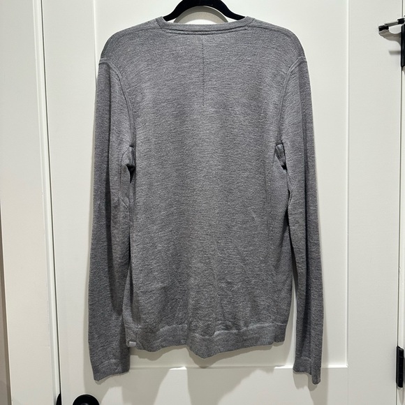 Grey Men’s Large Lululemon Longsleeve - Picture 3 of 4